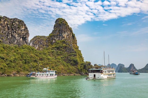 Światowe dziedzictwo naturalne Zatoka Halong, Wietnam