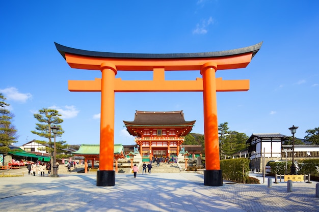 Świątynia Fushimi Inari w dniu 24 lutego 2014 r. w Kioto w Japonii.