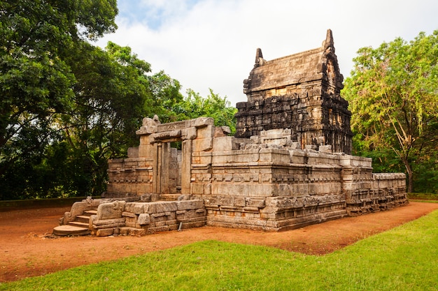 Świątynia hinduska Nalanda Gedige