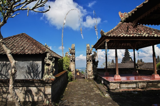 Świątynia Pura Besakih na wyspie Bali, Indonezja