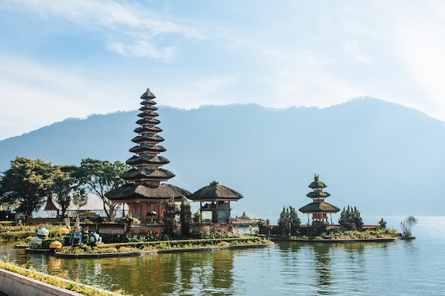 Świątynia Pura Bratan na Bali, Indonezja