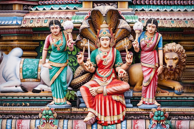 Świątynia Sri Mariamman jest najstarszą świątynią hinduską w Singapurze