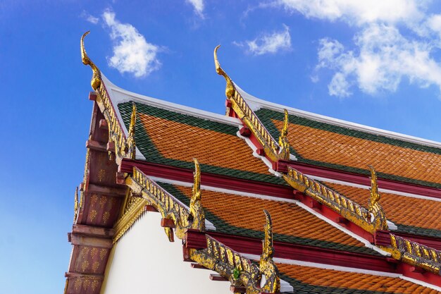 Świątynia świtu Wat Arun w Bangkoku w Tajlandii po renowacji