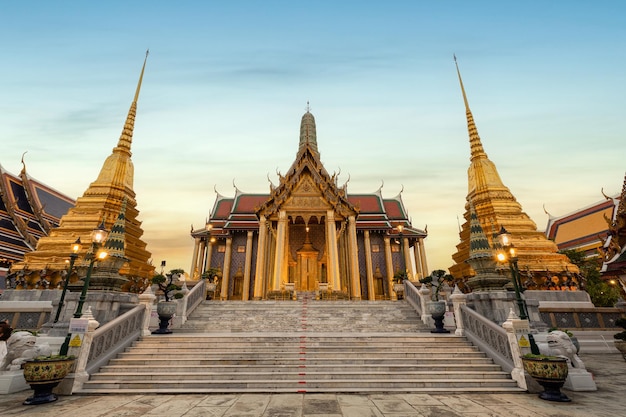 Świątynia Szmaragdowego Buddy Lub świątynia Wat Phra Kaew Bangkok Tajlandia