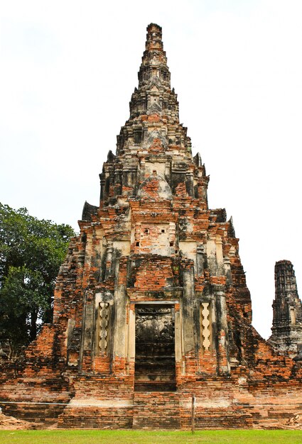 Świątynia Wat Chaiwatthanaram. Park historyczny Ayutthaya, Tajlandia.