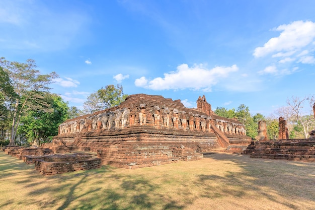 Świątynia Wat Chang Rob w Kamphaeng Phet Historyczny Park Światowego Dziedzictwa UNESCO