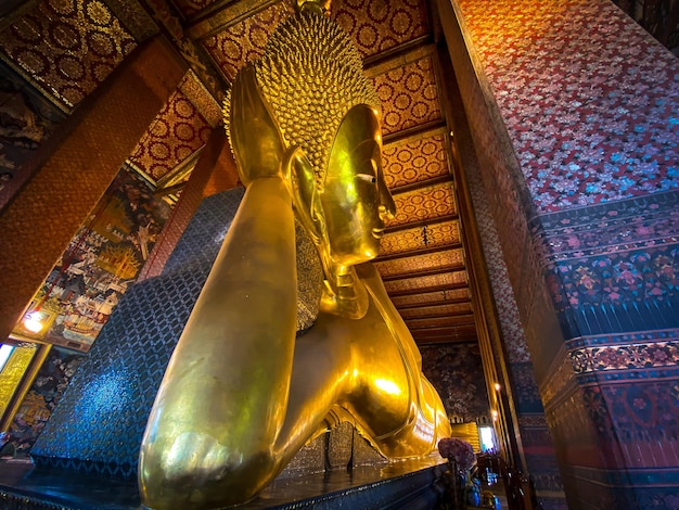 Świątynia Wat Pho Duży Leżący Złoty Posąg Buddy Phra Buddhasaiyas Bangkok Tajlandia