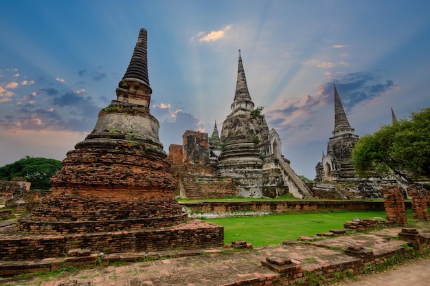 Zdjęcie Świątynia wat phra si sanphet w ayutthaya historical parka unesco w tajlandii