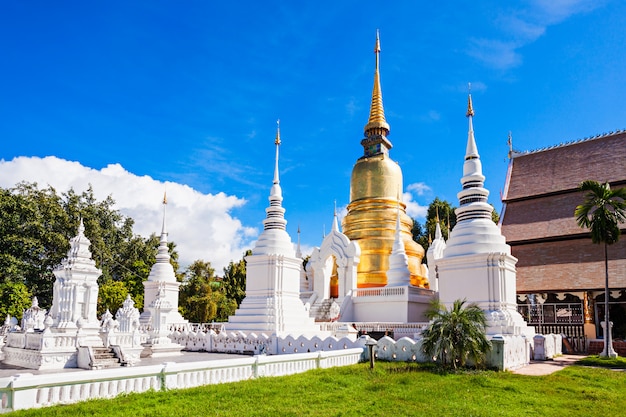 Świątynia Wat Suan Dok w Chiang Mai w Tajlandii