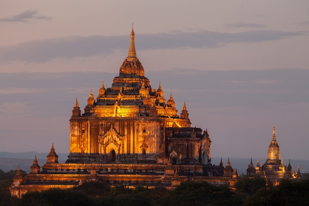 Świątynie Bagan, Mandalay, Myanmar.