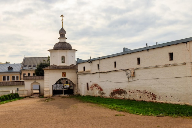 Święta brama ogrodzenia katedry Rostowa Kreml Rosja Złoty pierścień Rosji