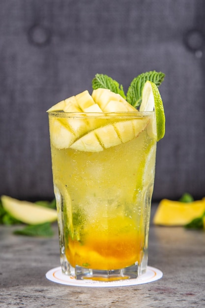 Świeża, Smaczna Mięta Mango I Cytryna Mojito