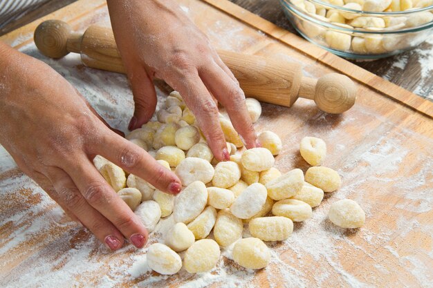 Świeże Domowe Gnocchi Ziemniaczane Gotowe Do Gotowania