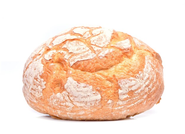 Świeży chleb na białym tle