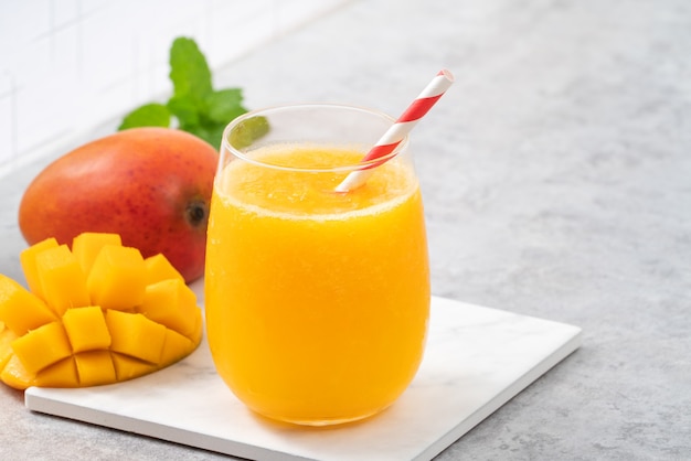Świeży sok z mango
