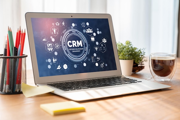 System zarządzania relacjami z klientami na nowoczesnym komputerze dla biznesu CRM i przedsiębiorstw