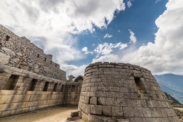 Szczegółowy szeroki kąt widzenia budynków Machu Picchu, Peru