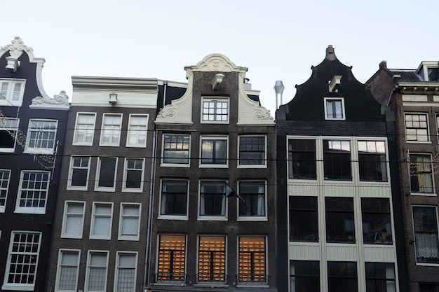 Szczegóły budynku w centrum Amsterdamu