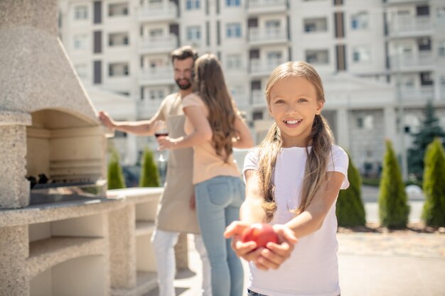 Szczęśliwa Rodzina Razem Na Grillu