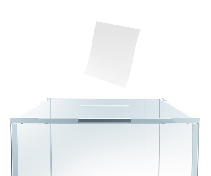 Szklane pudełko do głosowania z kopertą na białym tle w renderowaniu 3D