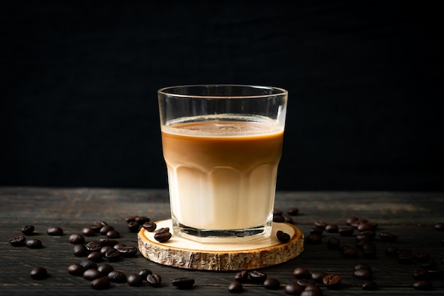 Szklanka kawy latte kawa z mlekiem