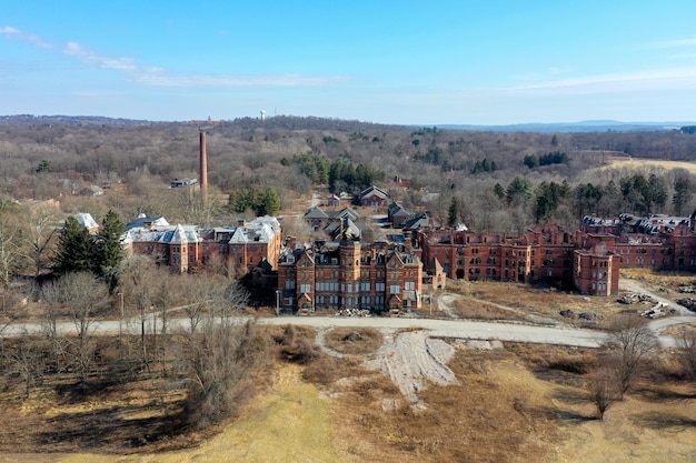 Szpital Państwowy Hudson River to były szpital psychiatryczny stanu Nowy Jork, który działał od 1873 r. do zamknięcia na początku lat 2000.