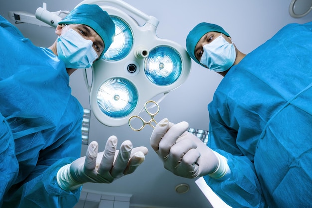 Szpital pielęgniarka chirurgia sala operacyjna chirurg portret procedura medyczna