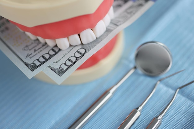 Sztuczne zęby w sztucznych protezach instrumenty dentystyczne do instrumentów higienicznych opieki zdrowotnej i
