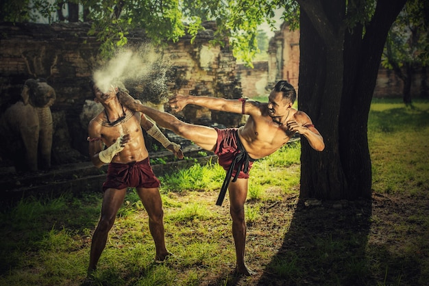 Sztuki Walki Muay Thai, Tajski Boks W Ayutthaya Historical Park W Ayutthaya, Tajlandia