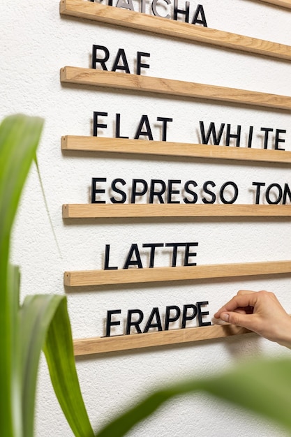 Zdjęcie tablica menu, wiszący znak menu kawiarni