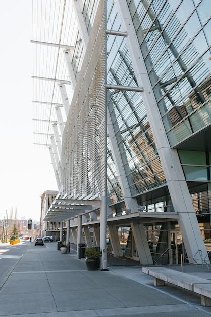 Tacoma USA Marzec 2021 Nowoczesny budynek ze szkła i betonu w centrum miasta