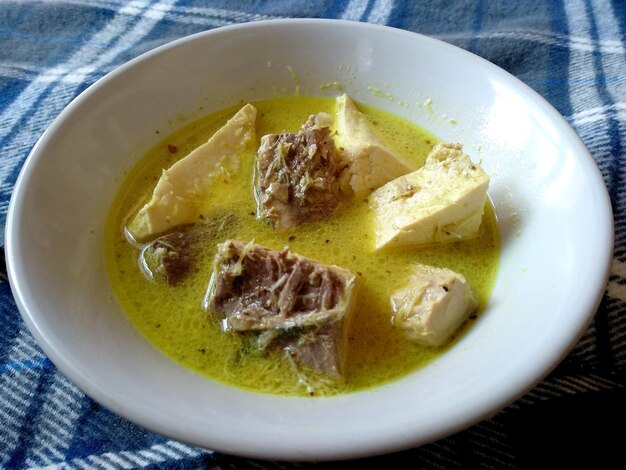 Tahu Kuah Santan czyli tofu i kokosowa zupa curry z Indonezji Street Food