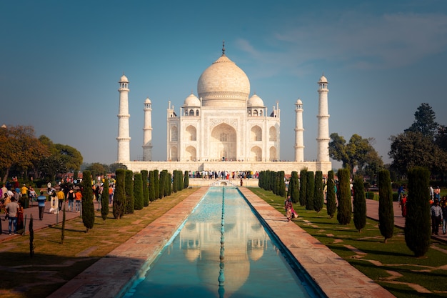 Taj Mahal pomnik w Agrze w Indiach.