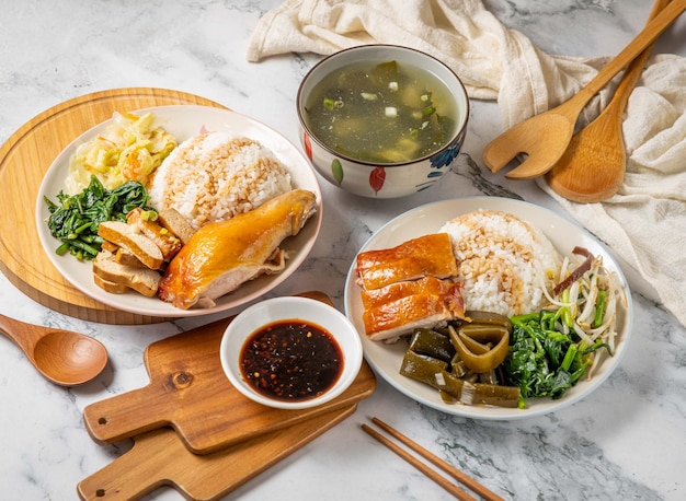 Tajwańska różnorodność żywności Rozdrobniony zestaw z kurczaka z wodorostami i zupą jajeczną Zestaw steków z udka Zestaw skrzydełek kurczaka Zestaw kurczaka