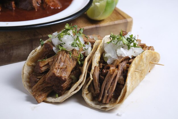 Zdjęcie talerz tacos birria