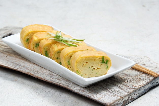 tamagoyaki, japoński rolowany omlet