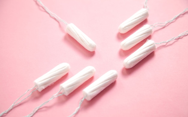 Tampon Menstruacyjny Na Różowym Tle.