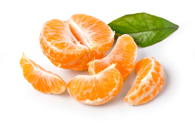 Tangerine na białej ziemi