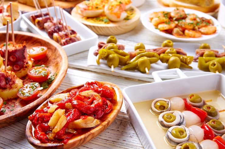 Zdjęcie tapas mix i pinchos z hiszpanii