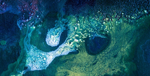 Zdjęcie tapeta z elementem dekoracyjnym grunge revival z kolorową plamą atramentu