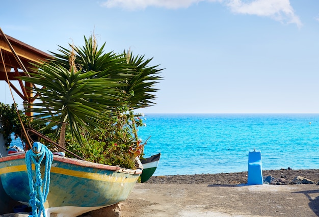 Taralejo plaża Fuerteventura na Wyspach Kanaryjskich