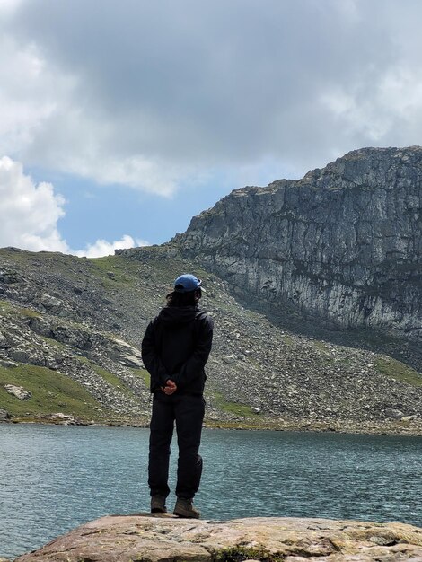 Zdjęcie tarsar marsar trek w pięknym kaszmirze