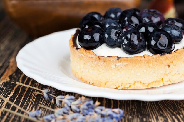 Tartlet ze śmietaną i jagodami