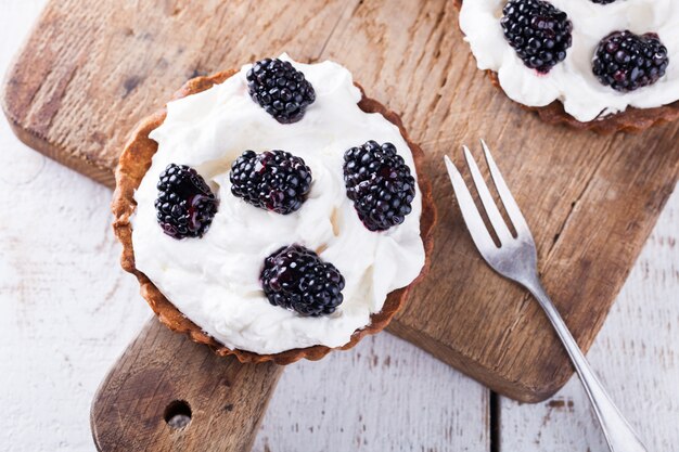 Tartlets z jeżynami