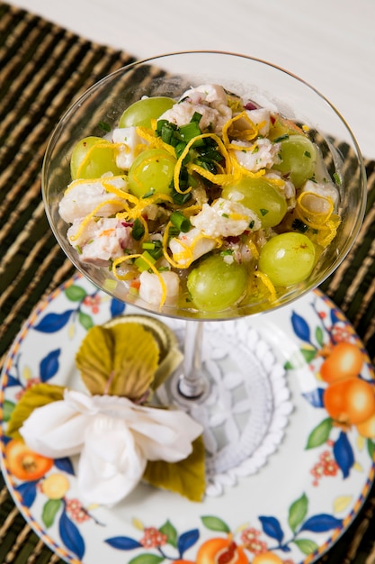 Tatar Rybny Ceviche Z Winogronem.