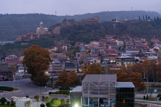 Tbilisi Gruzja 6 listopada 2021 Piękny panoramiczny widok na stare Tbilisi