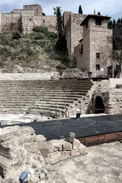 Zdjęcie teatr rzymski i alcazaba w maladze