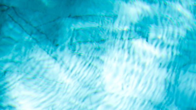 Tekstura basenu wodnego i woda powierzchniowa na basenie, odbicie niebieska fala woda natura na odkrytym basenie