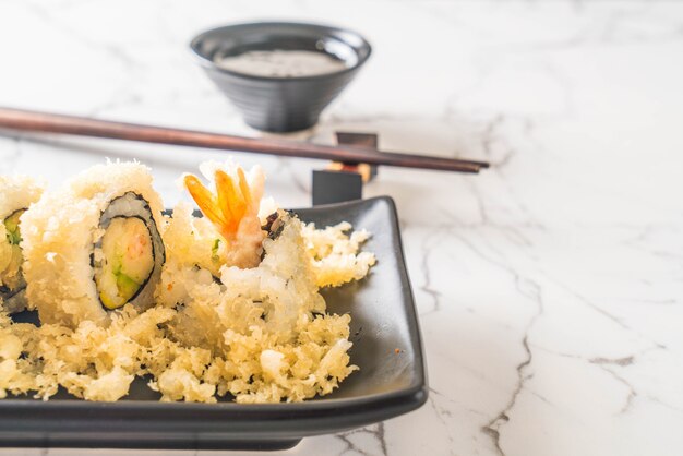 Tempura Krewetki Sushi Roll