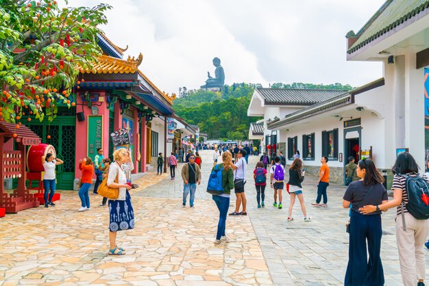 Tian Tan Buddha, zwany też Wielkim Buddą, jest dużą brązową statuą Buddy Sakyamuni i znajduje się na wyspie Ngong Ping Lantau w Hongkongu.